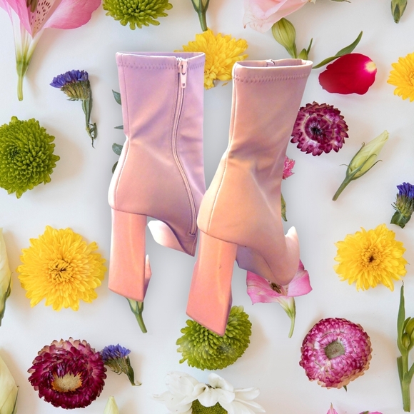 Steve Madden Ankle Boots -Size 9 EUC -$148 Retail - Picture 5 of 10